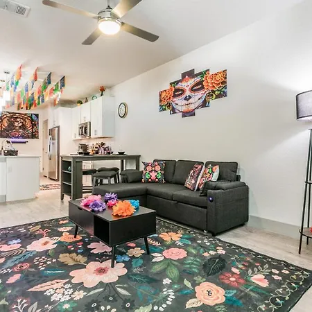 Viva Fiesta Condo On San Antonio Riverwalk